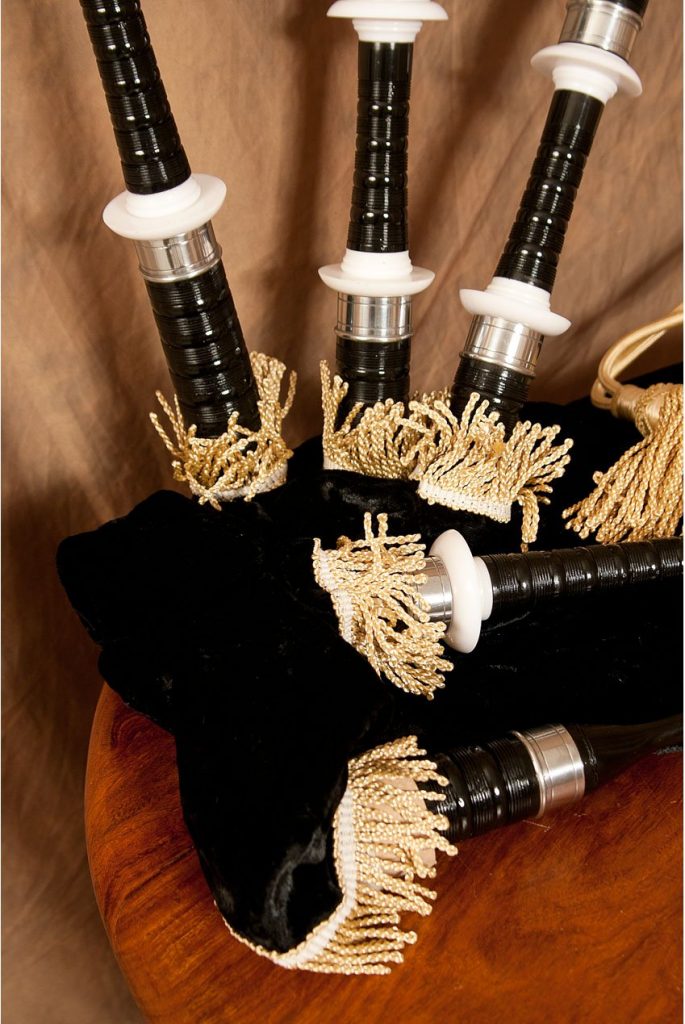 5 Best Bagpipes Reviewed in Detail [Oct. 2020]