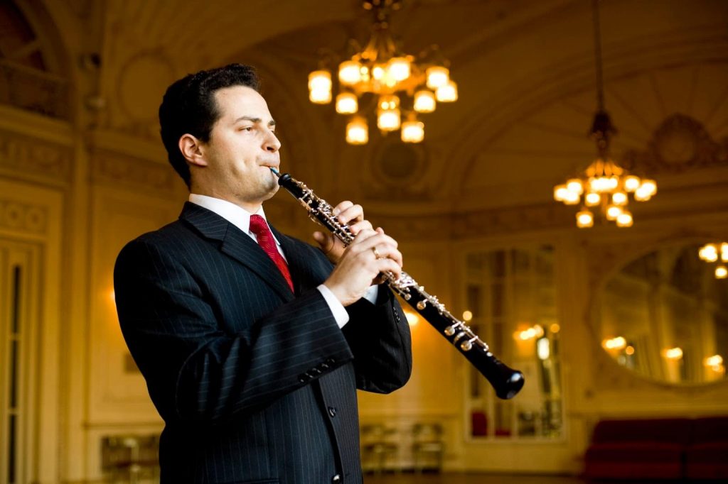 5 Best Oboes for Everyone: from Novice Musicians to Professionals