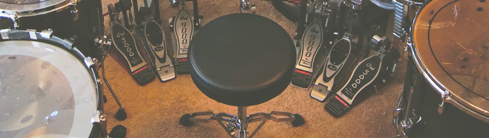 9 Best Drum Thrones for Back Problems Reviewed in Detail [Nov. 2020]