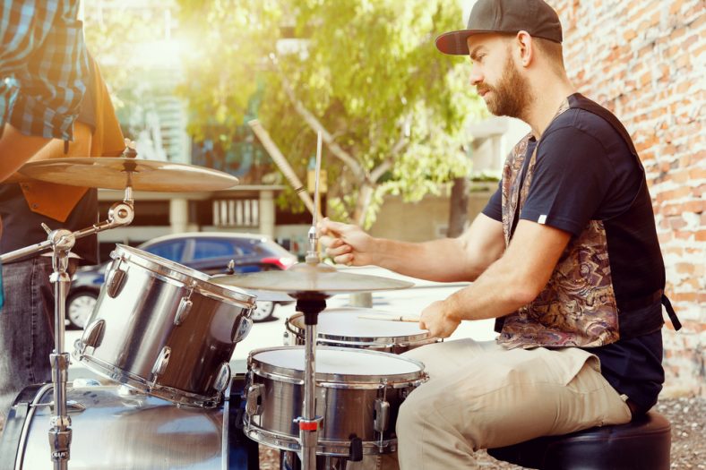 9 Best Drum Thrones for Back Problems Reviewed in Detail [Nov. 2020]