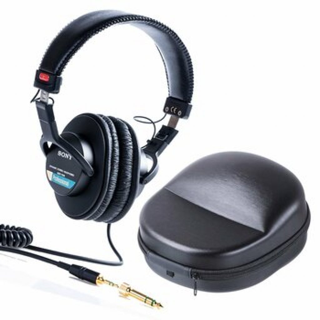 10 Best Headphones For Drummers Reviewed in Detail [Jan. 2021]