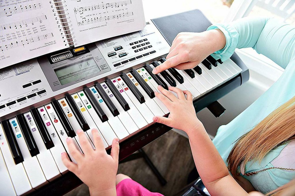 10 Best Keyboards for Kids - Way To Become A Genius