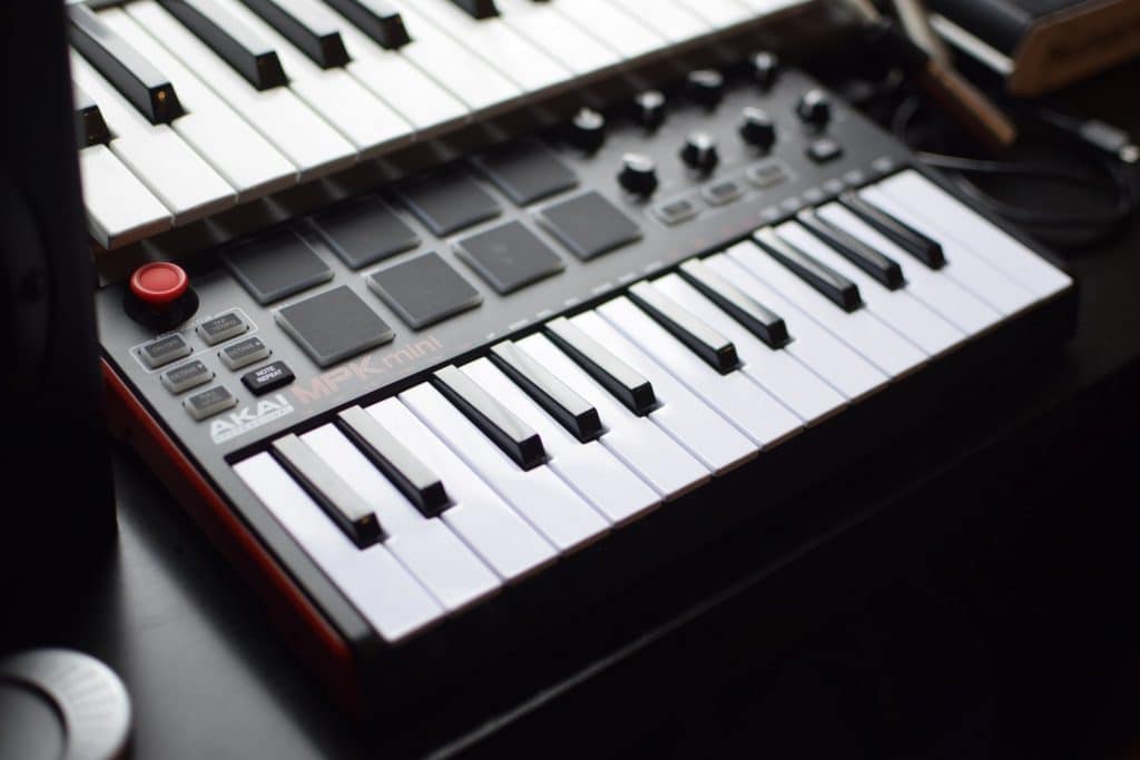 9 Best MIDI Keyboards for FL Studio - Create Wherever You Are!