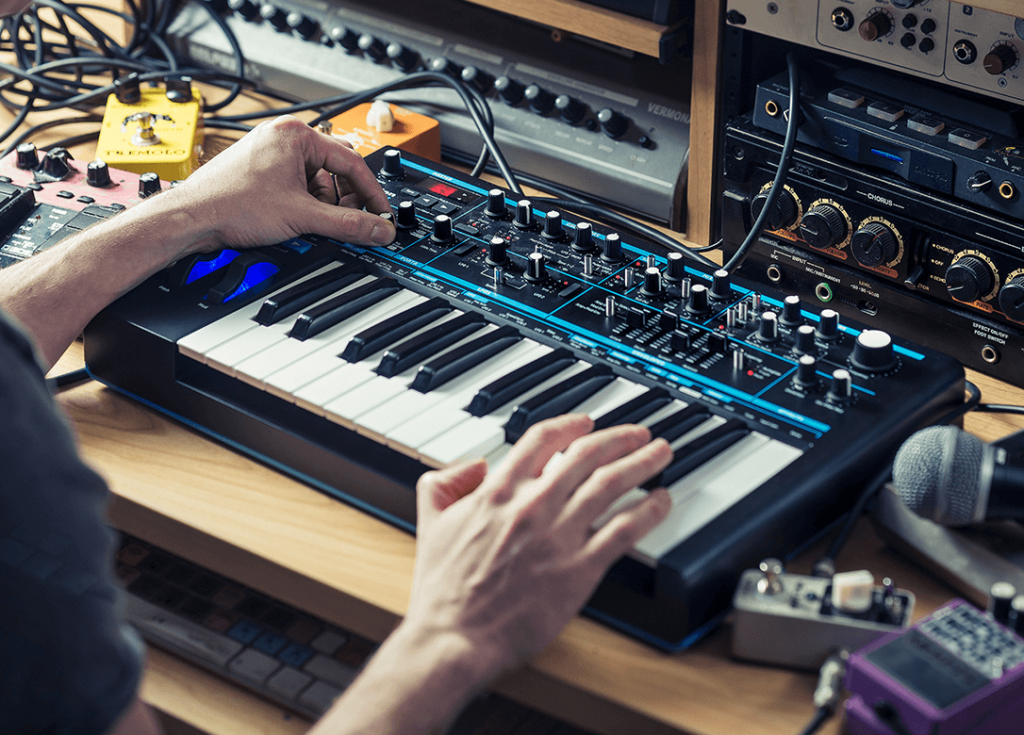 9 Impressive Hardware Synths - Reviews and Buying Guide