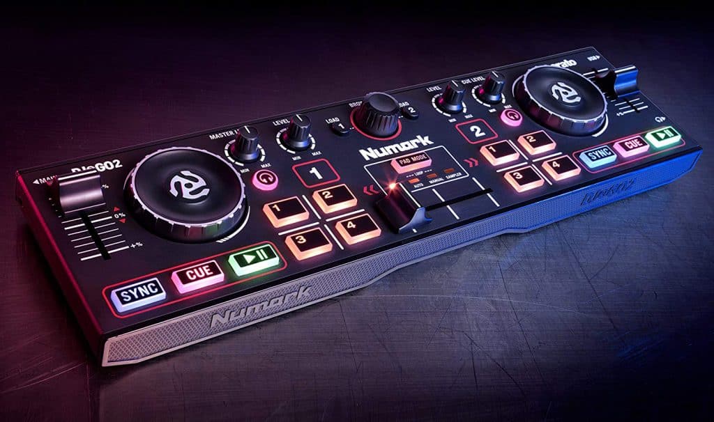 6 Best DJ Controllers Under 300 Reviewed in Detail [Jul. 2021]