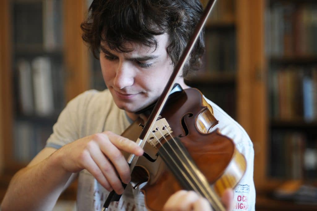 6 Best Online Violin Lessons - Joyful Studying Process for Your Musical Hobby
