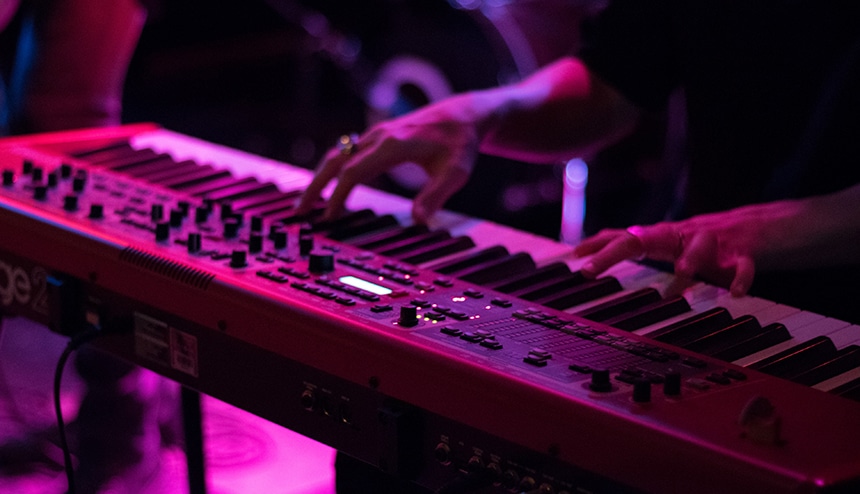 8 Best Keyboard Pianos under $200 – Budget-Friendly Options to Master Your Skills!