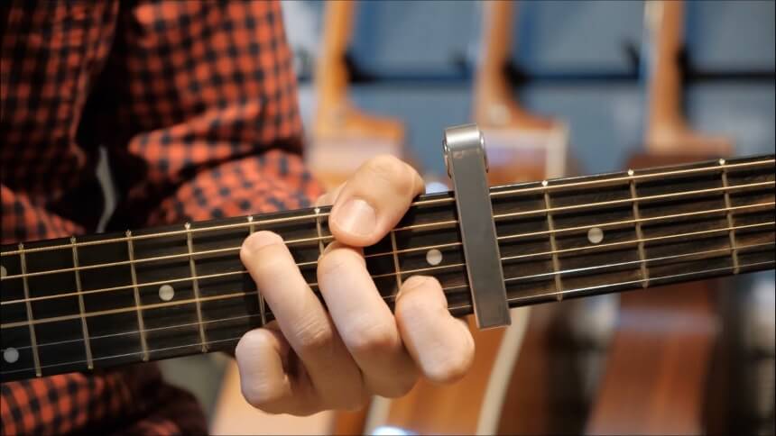 How to Use a Guitar Capo?