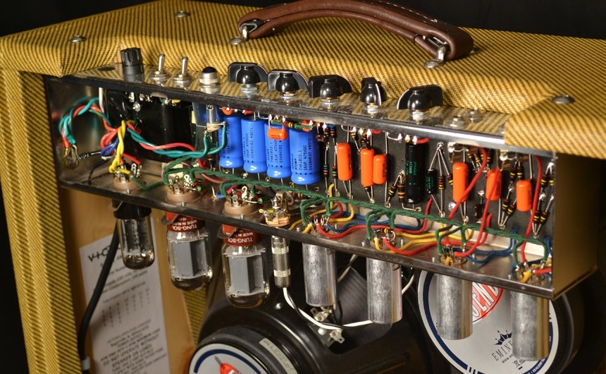 How A Guitar Tube Amplifier Workspace
