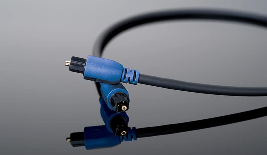 S/PDIF: Should You Stick with TOSLINK or RCA?