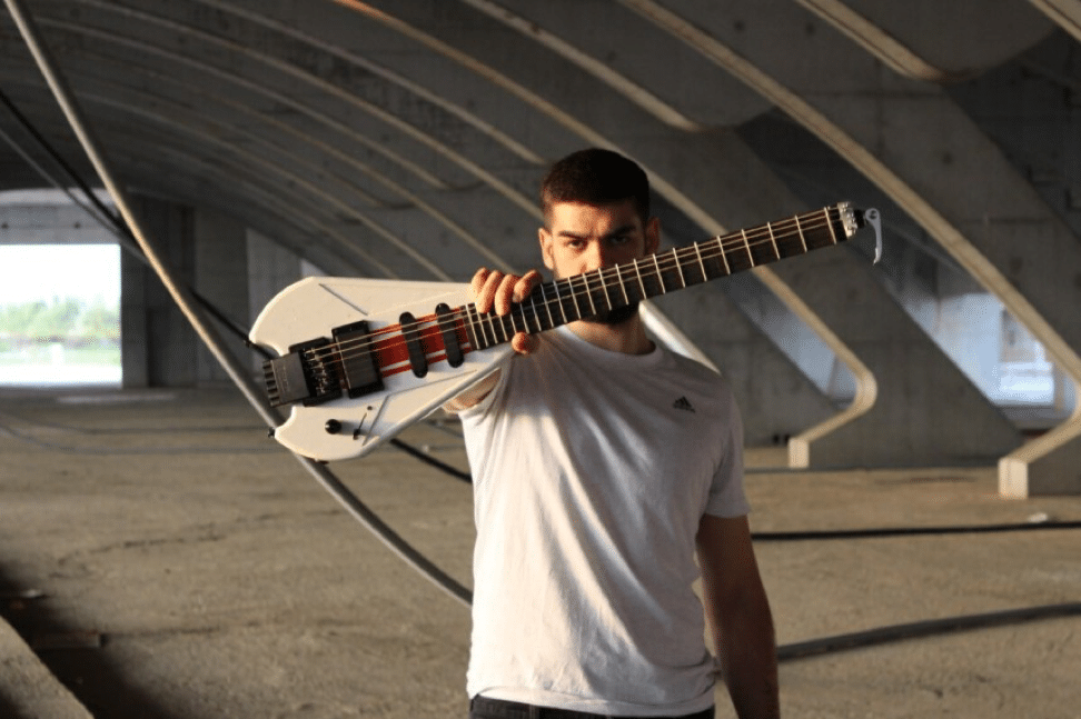 5 Best Travel Electric Guitars – Take Your Music Everywhere!